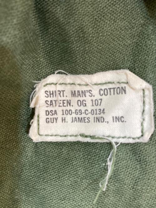 GUY H. JAMES IND（ガイ・H・ジェームズ・インド）GUY H. JAMES IND (ガイ・H・ジェームズ・インド) OG 107  SATTEN SHIRTS/サテンシャツ オリーブ サイズ:16 1/2 32の古着・服飾アイテム