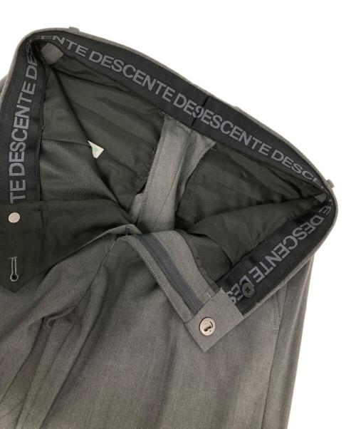 DESCENTE（デサント）DESCENTE (デサント) 3Pスーツ  セットアップスーツ グレー サイズ:A4の古着・服飾アイテム