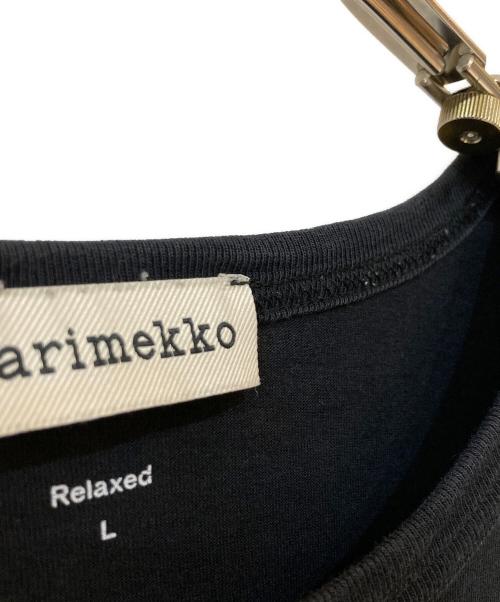 marimekko（マリメッコ）marimekko (マリメッコ) Erna Unikko Placement Tシャツ ブラック サイズ:Lの古着・服飾アイテム