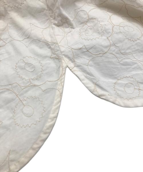 marimekko（マリメッコ）marimekko (マリメッコ) ウニッコ刺繍コットンシャツ ホワイト サイズ:36の古着・服飾アイテム