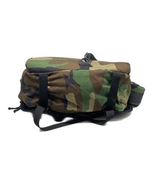 MYSTERY RANCH（ミステリーランチ）MYSTERY RANCH (ミステリーランチ) INVADER カモフラ柄 メッセンジャーバッグ グリーン サイズ:なしの古着・服飾アイテム