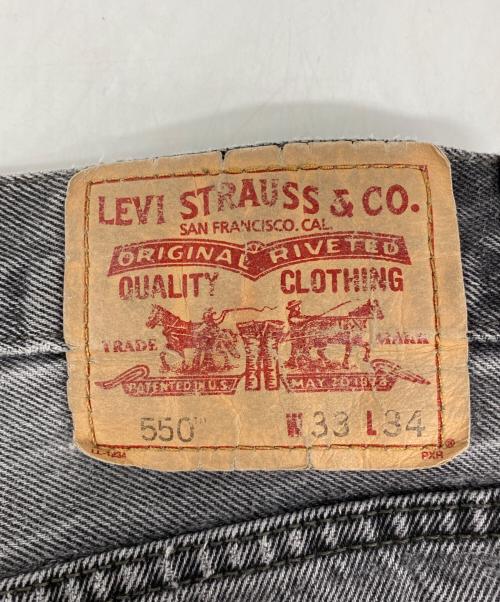 LEVI'S（リーバイス）LEVI'S (リーバイス) 550 RELAXED FIT デニムパンツ グレー サイズ:W33の古着・服飾アイテム