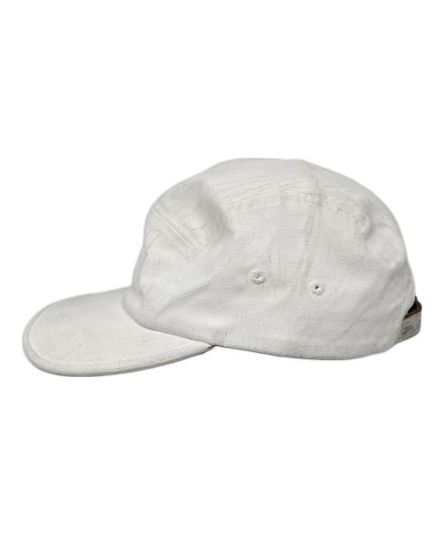 SUPREME（シュプリーム）SUPREME (シュプリーム) MM6 Maison Margiela (エムエムシックスメゾンマルジェラ) Painted Camp Cap　ペインテッド・キャンプ・キャップ ホワイト サイズ:なしの古着・服飾アイテム