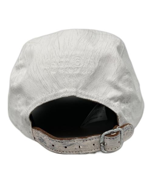 SUPREME（シュプリーム）SUPREME (シュプリーム) MM6 Maison Margiela (エムエムシックスメゾンマルジェラ) Painted Camp Cap　ペインテッド・キャンプ・キャップ ホワイト サイズ:なしの古着・服飾アイテム