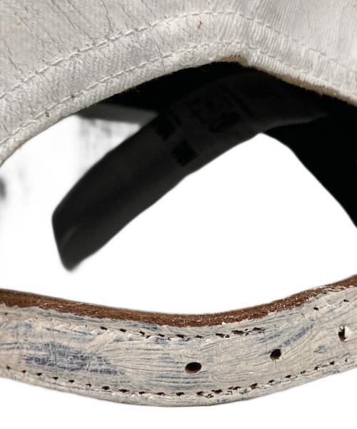 SUPREME（シュプリーム）SUPREME (シュプリーム) MM6 Maison Margiela (エムエムシックスメゾンマルジェラ) Painted Camp Cap　ペインテッド・キャンプ・キャップ ホワイト サイズ:なしの古着・服飾アイテム