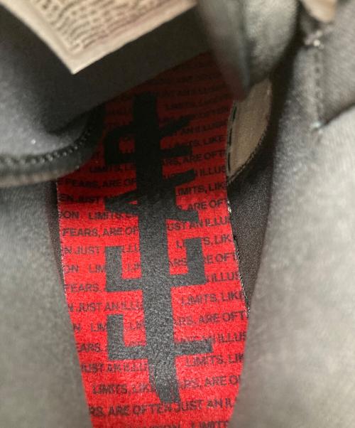 NIKE（ナイキ）AIR JORDAN 1 MID SE FEARLESS APLA　エア ジョーダン ワン ミッド エスイー フィアレス エーピーエルエー /  エアジョーダン 1 ミッド SE フィアレス ミッドカットスニーカーの古着・服飾アイテム