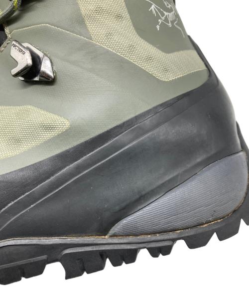 ARC'TERYX（アークテリクス）ARC'TERYX (アークテリクス) Bora Mid GTX Hiking Boot　ボラ ミッド ジーティーエックス ハイキング ブーツ Tundra / Reed Green サイズ:28の古着・服飾アイテム