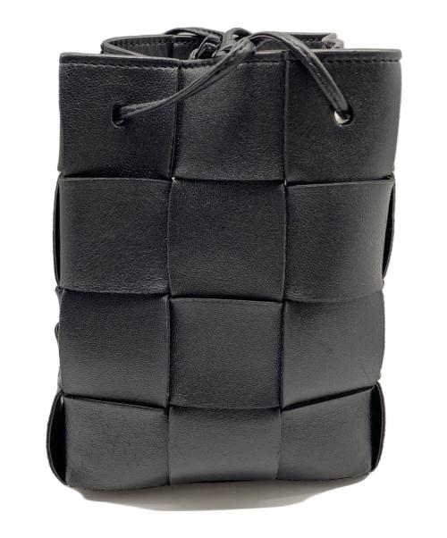 BOTTEGA VENETA（ボッテガベネタ）BOTTEGA VENETA (ボッテガベネタ) SMALL CASSETTE スモール カセット バケットバッグ ブラックの古着・服飾アイテム