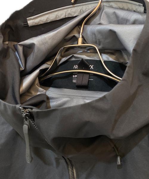 ARC'TERYX（アークテリクス）ARC'TERYX (アークテリクス) Beta Lightweight Jacket ブラック サイズ:Ｓの古着・服飾アイテム