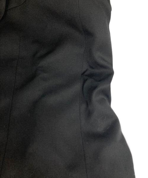 GIANNI VERSACE（ジャンニ・ヴェルサーチ）GIANNI VERSACE (ジャンニ・ヴェルサーチ) メデューサボタン セットアップスーツ ブラック サイズ:52の古着・服飾アイテム