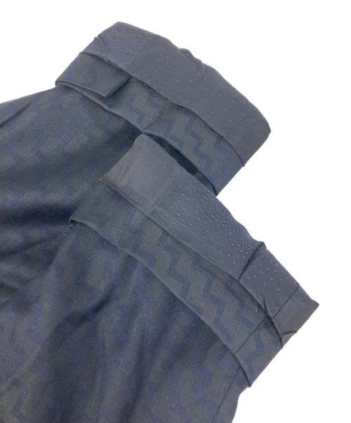 GIANNI VERSACE（ジャンニ・ヴェルサーチ）GIANNI VERSACE (ジャンニ・ヴェルサーチ) ダブルブレステッド セットアップスーツ ネイビー サイズ:56の古着・服飾アイテム