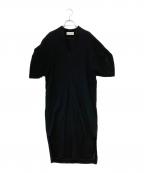 Mame Kurogouchiマメクロゴウチ）の古着「Crepe Deep V-Neck Dress」｜ブラック