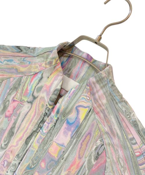 Mame Kurogouchi（マメクロゴウチ）Mame Kurogouchi (マメクロゴウチ) Marble Print Long Sleeve Zip Rashguard グリーン×ピンク サイズ:2の古着・服飾アイテム