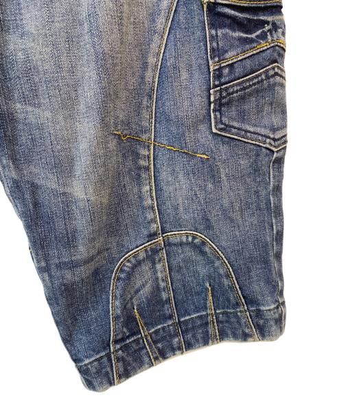 ARMANI EXCHANGE（アルマーニ エクスチェンジ）ARMANI EXCHANGE (アルマーニ エクスチェンジ) ユーズド加工デニム7分丈パンツ ブルー サイズ:W 29の古着・服飾アイテム