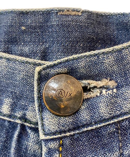 ARMANI EXCHANGE（アルマーニ エクスチェンジ）ARMANI EXCHANGE (アルマーニ エクスチェンジ) ユーズド加工デニム7分丈パンツ ブルー サイズ:W 29の古着・服飾アイテム