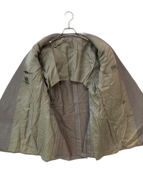 ERMENEGILDO ZEGNA（エルメネジルド・ゼニア）ERMENEGILDO ZEGNA (エルメネジルド・ゼニア) SUPER 100'S ストライプ ダブルブレステッド セットアップスーツ グレー サイズ:52の古着・服飾アイテム