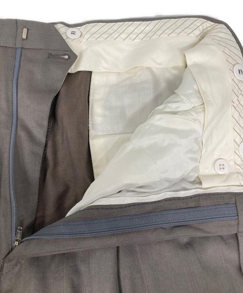 ERMENEGILDO ZEGNA（エルメネジルド・ゼニア）ERMENEGILDO ZEGNA (エルメネジルド・ゼニア) SUPER 100'S ストライプ ダブルブレステッド セットアップスーツ グレー サイズ:52の古着・服飾アイテム