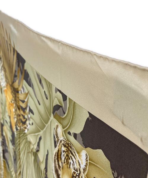 Salvatore Ferragamo（サルヴァトーレ フェラガモ）Salvatore Ferragamo (サルヴァトーレ フェラガモ) ヒョウ柄 シルクスカーフ ベージュの古着・服飾アイテム