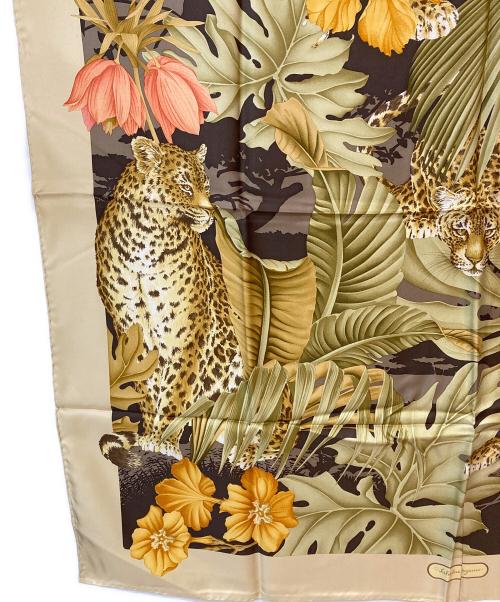 Salvatore Ferragamo（サルヴァトーレ フェラガモ）Salvatore Ferragamo (サルヴァトーレ フェラガモ) ヒョウ柄 シルクスカーフ ベージュの古着・服飾アイテム