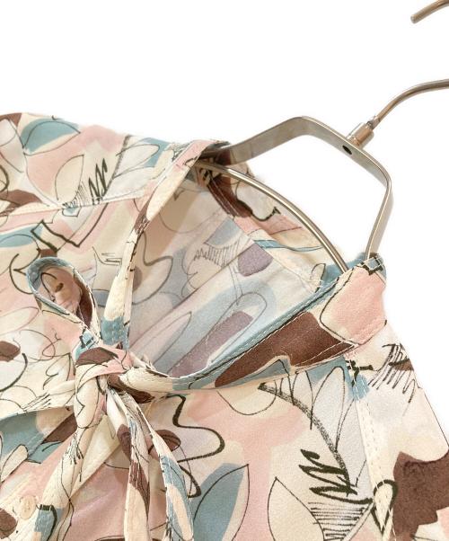 TOMORROW LAND collection（トゥモローランドコレクション）TOMORROW LAND collection (トゥモローランドコレクション) メロウフラワープリント ボウタイブラウス ピンク サイズ:36の古着・服飾アイテム