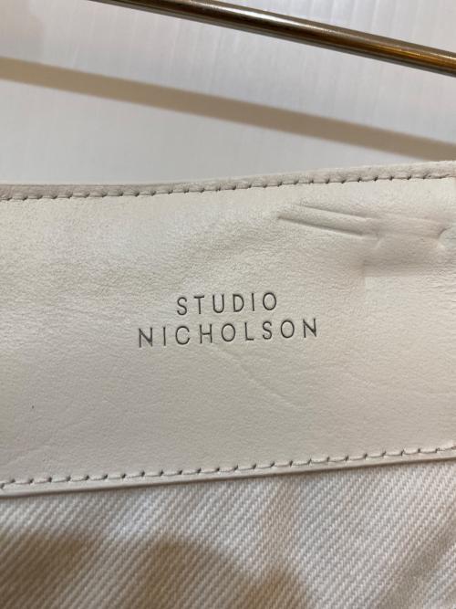 STUDIO NICHOLSON（スタジオ ニコルソン）STUDIO NICHOLSON VOLUME JEAN PAOLO SNM-1023 -14OZ REGEN /ボリューム ジャンパオロ SNM-1023 -14オンス リージェン デニム-DENIM- ホワイト サイズ:XSの古着・服飾アイテム