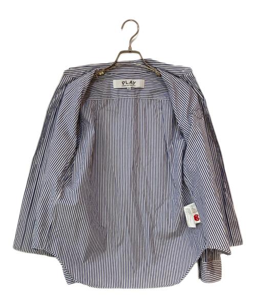 PLAY COMME des GARCONS（プレイコムデギャルソン）PLAY COMME des GARCONS (プレイコムデギャルソン) Stripe Shirt With Black Emblem Pattern A ブルー×ホワイト サイズ:XXSの古着・服飾アイテム