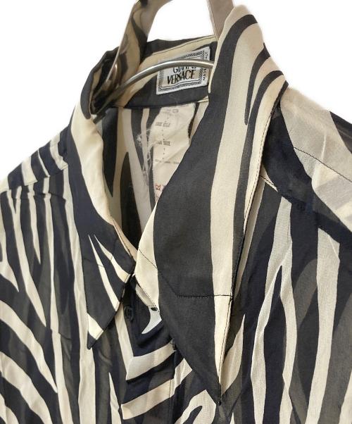 GIANNI VERSACE（ジャンニ・ヴェルサーチ）GIANNI VERSACE (ジャンニ・ヴェルサーチ) シルクシャツ グレー サイズ:52の古着・服飾アイテム