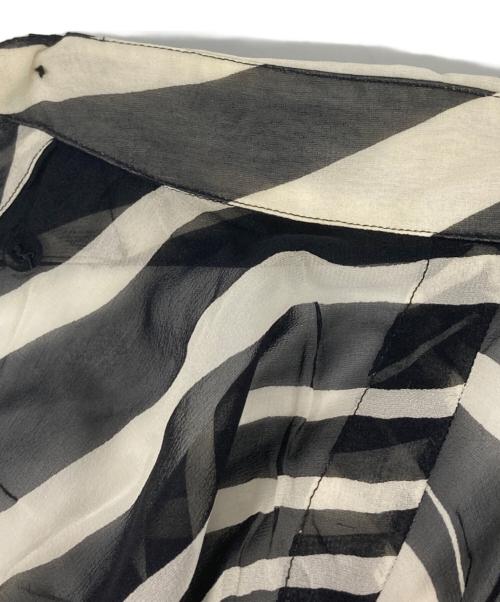 GIANNI VERSACE（ジャンニ・ヴェルサーチ）GIANNI VERSACE (ジャンニ・ヴェルサーチ) シルクシャツ グレー サイズ:52の古着・服飾アイテム