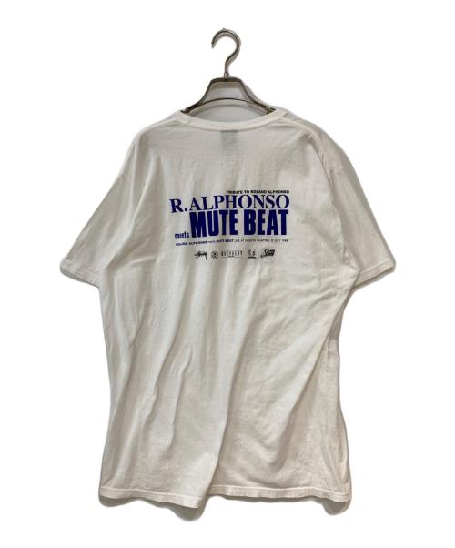 stussy（ステューシー）stussy (ステューシー) MUTE BEAT プリントTシャツ ホワイト サイズ:Lの古着・服飾アイテム