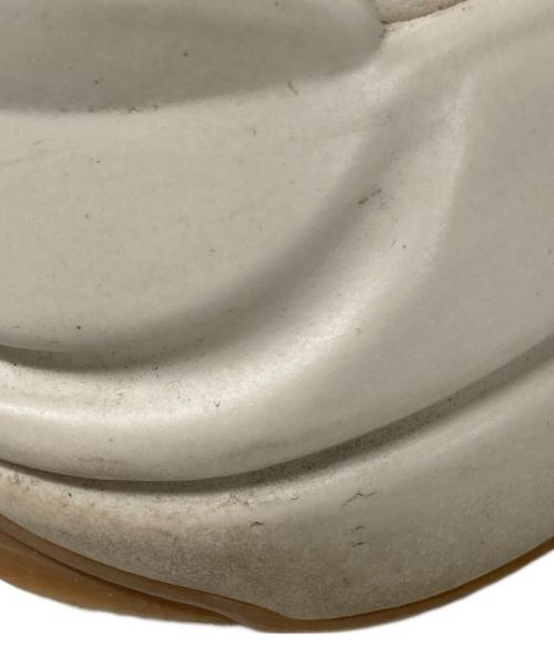 GUCCI（グッチ）GUCCI (グッチ) ライトングリッター ロゴ スニーカー ベージュ サイズ:36の古着・服飾アイテム