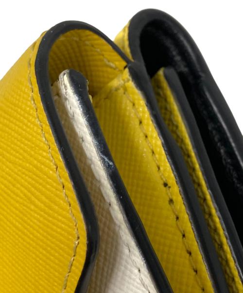 MARNI（マルニ）MARNI (マルニ) SAFFIANO LEATHER TRI-FOLD WALLET 3つ折り財布 イエローの古着・服飾アイテム