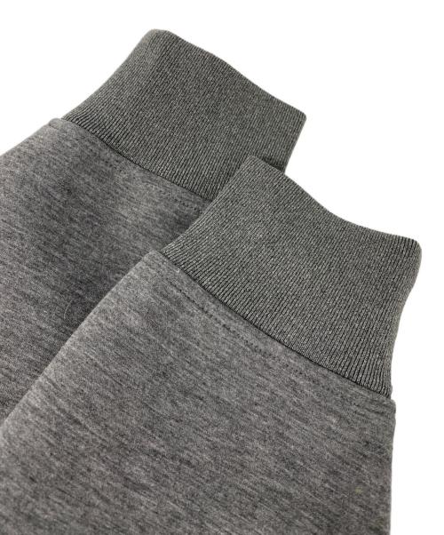 Calvin Klein Jeans（カルバンクラインジーンズ）Calvin Klein Jeans (カルバンクラインジーンズ) ジップアップ パーカー グレー サイズ:Ｓの古着・服飾アイテム