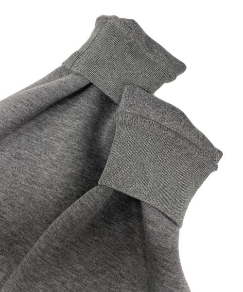 Calvin Klein Jeans（カルバンクラインジーンズ）Calvin Klein Jeans (カルバンクラインジーンズ) ジップアップ パーカー グレー サイズ:Ｓの古着・服飾アイテム
