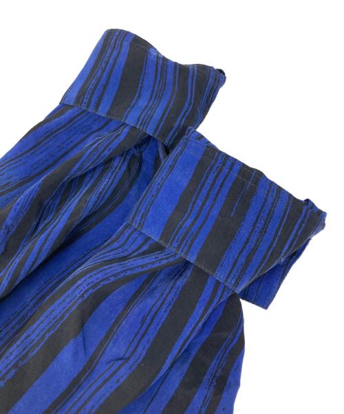 marimekko（マリメッコ）marimekko (マリメッコ) Siluetti / cupro blouse ブルー×ブラック サイズ:36の古着・服飾アイテム