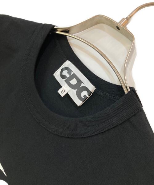 CDG（シーディージー）CDG (シーディージー) ホログラムロゴプリントT ブラック サイズ:Ｓの古着・服飾アイテム