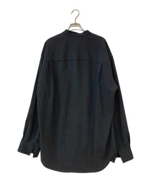ATTACHMENT（アタッチメント）ATTACHMENT (アタッチメント) DROP SHOULDER BAND COLLAR L/S SH ブラック サイズ:2の古着・服飾アイテム
