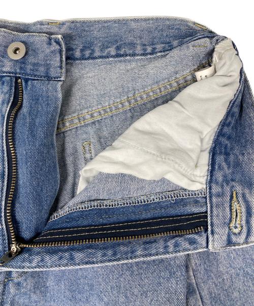 FRAY ID（フレイ アイディー）FRAY ID (フレイ アイディー) タックデザインワイドデニムパンツ ブルーの古着・服飾アイテム