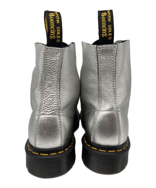 Dr.Martens（ドクターマーチン）Dr.Martens (ドクターマーチン) PASCAL MET 8ホールブーツ シルバー サイズ:25の古着・服飾アイテム