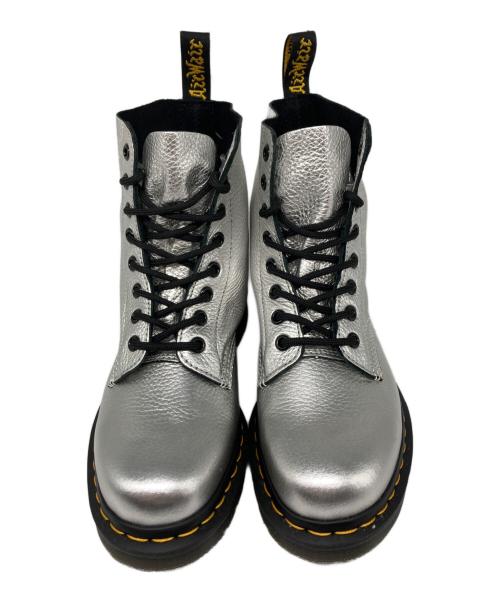 Dr.Martens（ドクターマーチン）Dr.Martens (ドクターマーチン) PASCAL MET 8ホールブーツ シルバー サイズ:25の古着・服飾アイテム