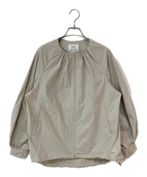 23区（ニジュウサンク）23区 (ニジュウサンク) ナイロン2WAYストレッチ ブルゾン ベージュ サイズ:38 未使用品の古着・服飾アイテム