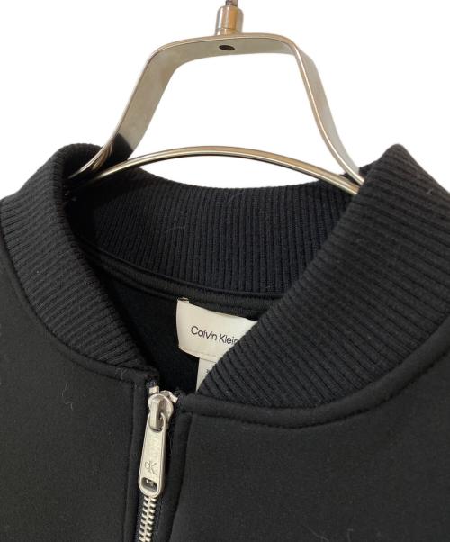 Calvin Klein Jeans（カルバンクラインジーンズ）Calvin Klein Jeans (カルバンクラインジーンズ) ボンバージャケット - オーバーサイズショートジップボンバージャケット ブラック サイズ:XXS 未使用品の古着・服飾アイテム