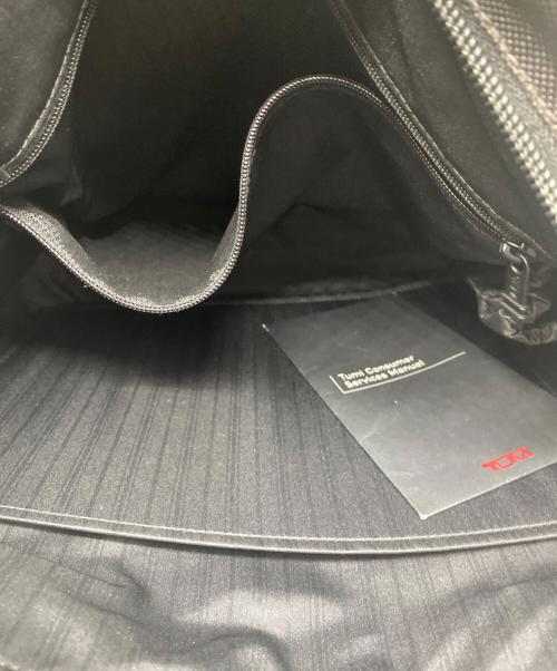 TUMI（トゥミ）TUMI (トゥミ) Tall Tote バリスティックナイロン トートバッグ ブラックの古着・服飾アイテム