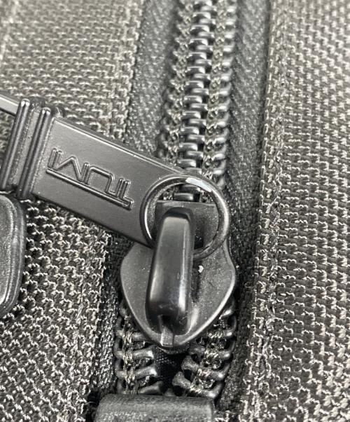 TUMI（トゥミ）TUMI (トゥミ) Tall Tote バリスティックナイロン トートバッグ ブラックの古着・服飾アイテム