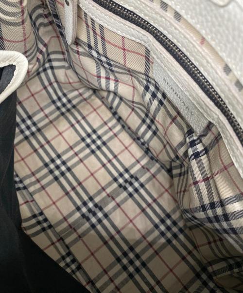 BURBERRY（バーバリー）BURBERRY (バーバリー) 裏地ノヴァチェック レザーハンドバッグ アイボリーの古着・服飾アイテム