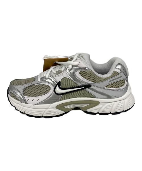 NIKE（ナイキ）NIKE (ナイキ) V5 RNR ローカットスニーカー ホワイト サイズ:25 未使用品の古着・服飾アイテム