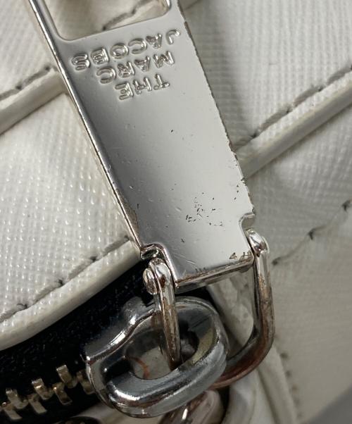 MARC JACOBS（マークジェイコブス）MARC JACOBS (マークジェイコブス) THE SNAPSHOT DTM ショルダーバッグ ホワイト×ブラックの古着・服飾アイテム