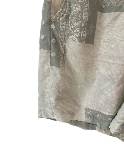 KITH（キス）KITH (キス) Silk Lyocell Bandana Cedar Short グリーン サイズ:Mの古着・服飾アイテム