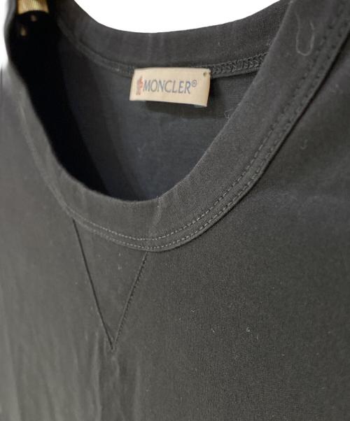 MONCLER（モンクレール）MONCLER (モンクレール) MAGLIA T-SHIRT ロゴワッペン付 クルーネック半袖Tシャツ ブラック サイズ:XLの古着・服飾アイテム