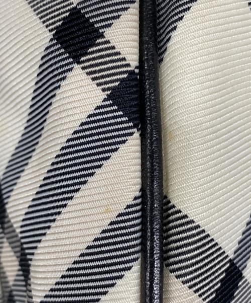 BURBERRY BLUE LABEL（バーバリー ブルー レーベル）BURBERRY BLUE LABEL (バーバリー ブルー レーベル) ノヴァチェックショルダーバッグ ブラックの古着・服飾アイテム