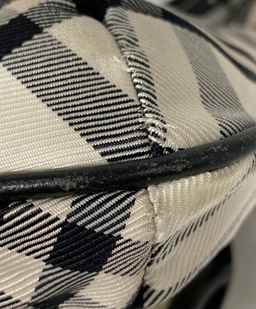 BURBERRY BLUE LABEL（バーバリー ブルー レーベル）BURBERRY BLUE LABEL (バーバリー ブルー レーベル) ノヴァチェックショルダーバッグ ブラックの古着・服飾アイテム